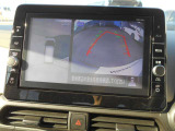 バックモニター付きですから、駐車が不慣れな方でも車庫入れが楽々スムーズ♪お買い物やお出かけ時に活躍間違い無し。使い慣れると手放せない装備になりますよ。