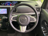 【ステアリングスイッチ】運転中、前方から目線をそらすことなく、オーディオ等の操作が可能な便利機能!安心&快適なドライブを演出してくれます♪