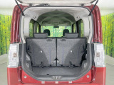 普段のお買い物や通勤、送迎等に十分な荷室スペースを確保しております。セカンドシートを倒すと、大きな荷物の積載も可能です♪