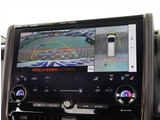 お車選びをお楽しみ頂けるよう、在庫車の展示スペースを十分に確保しております。
