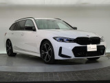 一目で伝わるBMW特有のスポーティーなプロポーションは、BMWの走行性能を生み出すのに欠かせない要因の一つです。細部まで拘りぬいたお車をぜひ一度ご覧ください!