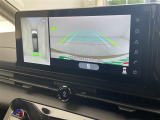 【 全方位カメラ 】上から見下ろしたように駐車が可能です。安心して縦列駐車も可能です♪
