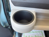 実用的な収納が、車内の各所にあります♪