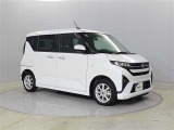車両価格は、点検・整備費用を含みます。また、ナンバー取得登録・車庫証明の手続きに必要な手数料以外、余分な手数料はいただきません。※税金・法定費用・自賠責保険・リサイクル預託金は別途必要です。