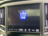 【メーカー純正8型ナビ】インテリアに溶け込むスタイリッシュな「専用設計」メーカーナビを装備♪視認性や操作性など基本性能にも優れ、より上質なカーライフをお楽しみいただけます。
