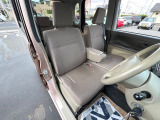 運転席シート廻りは使用感も少なく、良好な状態となっています。丁寧に使われていたことがよくわかりますね。