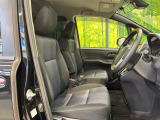 運転席シート廻りは使用感も少なく、良好な状態となっています。丁寧に使われていたことがよくわかりますね。