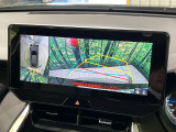 【パノラミックビューモニター】専用のカメラにより、上から見下ろしたような視点で360度クルマの周囲を確認することができます☆死角部分も確認しやすく、狭い場所での切り返しや駐車もスムーズに行えます。