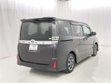 走りにこだわりながら収納力も持ち合わせたお車です。荷物を載せて軽快なドライブを楽しめますよ♪
