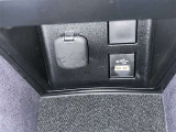 シガーソケット用の充電器が使用可能です!