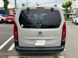 コーナーセンサー付きですので駐車も安心です。