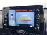 バックモニター付なので後退時に後方が見えるので安心。 車は構造上、死角がたくさんなので万が一を考えると必須ですね。 あくまで補助の為の装備、バックは目視で確認する事が重要ですよ。