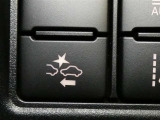 【PCS(プリクラッシュセーフティーシステム】・・・進路上の車両を前方センサーで検出し、衝突の可能性が高いと判断したときに、警報やブレーキ力制御により運転者の衝突回避操作を補助します。