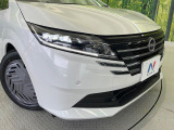 【LEDヘッドライト】悪天候や夜間走行時も良好な視界を確保し安心して運転できる高輝度LEDヘッドライトを装備!点灯速度が早く、消費電力も抑えられています。