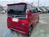 両側オートスライドドア装備!運転席やドアのスイッチ、リモコンキーでも開閉操作できるので便利ですよ!