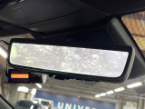 【デジタルインナーミラー】後席の大きな荷物や同乗者で後方が確認しづらい時でも安心!カメラが撮影した車両後方の映像をルームミラー内に表示。クリアな視界で状況の確認が可能です!