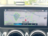 ●純正ナビ:一体感のあるナビは、高級感ある車内を演出してくれます。オーディオ機能も充実しておりますので、運転もより楽しめます♪