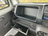 認定整備工場完備! 納車整備からアフターフォローまでお任せください 車検整備、ETC等の用品取付もお任せください