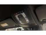 自動車保険に関しても、メルセデス・ベンツ専用のプログラムをご用意しております。飛び石や落下物などでのフロントガラスの修理が必要となった場合、最大で9万円分の補償を致します。