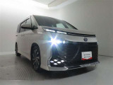 高輝度で点灯速度が速く、しかも消費電力の少ないLEDヘッドライトが装備されています!LEDの明るい光が走行中の視界の確保をサポートして、夜のドライブがより楽しく安全に運転できます♪