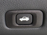 ボタン一つでトランクオープンが可能!車内から操作できる為、非常に便利な装備の一つとなります!