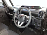 見通しの良いスッキリとした視界で、誰でも運転しやすいです。運転のしやすさは疲れにくさにも繋がりますよ♪