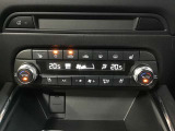 フルオートエアコンで車内も快適♪