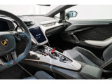 【SKY GROUP】BMW、MINI、VOLVO、JAGUAR、LANDROVER、PORCHE、MASERATI、LAMBORGHINI、ASTON MARTINの9ブランドの輸入車を取り扱う正規ディーラーです。新潟県/神奈川県/東京都で販売を展開しております。