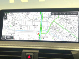 ●純正ナビ:一体感のあるナビは、高級感ある車内を演出してくれます。オーディオ機能も充実しておりますので、運転もより楽しめます♪