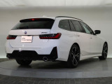 一目で伝わるBMW特有のスポーティーなプロポーションは、BMWの走行性能を生み出すのに欠かせない要因の一つです。細部まで拘りぬいたお車をぜひ一度ご覧ください!