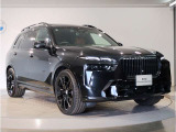 【BMWの伝統-2】時代を超える美しさ。磨き抜かれたエアロダイナミクスが瞳を奪う。一目で伝わるスポーティーなプロポーションは、BMWの走行性能を生み出すのに欠かせない要因の一つです。