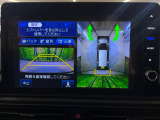 【マルチビューカメラシステム】専用のカメラにより、上から見下ろしたような視点で360度クルマの周囲を確認することができます☆死角部分も確認しやすく、狭い場所での切り返しや駐車もスムーズに行えます。