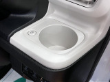 ホットドリンクをちょうど良い温度でキープしてくれる保温機能付きのホッとカップホルダー