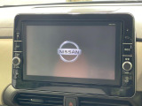 【純正9型ナビ】人気の純正ナビを装備しております。ナビの使いやすさはもちろん、オーディオ機能も充実!キャンプや旅行はもちろん、通勤や買い物など普段のドライブも楽しくなるはず♪
