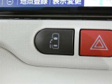 片側電動スライドドアのスイッチ付です。車内からもスイッチひとつで楽にドアの開閉が可能です。電動なので開閉時に力を使う必要がなく、半ドアになることもありません!