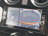 【 全方位カメラ 】上から見下ろしたように駐車が可能です。安心して縦列駐車も可能です♪
