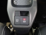 オートホールドは、ブレーキペダルから足を離しても車を停止状態に保つ機能で、運転の負担を軽減してくれますよ♪