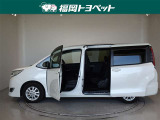 両側スライドドアを採用しています、助手席側は電動式で運転席から開閉できます。(運転席側は手動式です。)