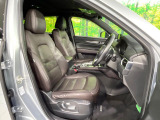 運転席シート廻りは使用感も少なく、良好な状態となっています。丁寧に使われていたことがよくわかりますね。