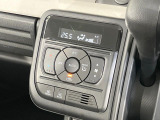 【左右独立型フルオートエアコン】運転席と助手席でそれぞれお好みの温度に設定可能。同乗者にも配慮した、快適な空調をお届け致します。