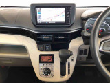 温度を設定すれば、自動で車内の温度管理をしてくれる優れものです♪ATミッションで運転楽々
