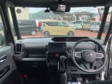 視界良好で運転も楽しくなりますね♪