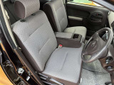 シンプルかつおしゃれで明るい室内☆ 車両感覚もつかみ易いですよ(^^♪