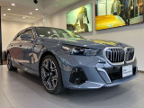 【BMWの伝統-2】時代を超える美しさ。磨き抜かれたエアロダイナミクスが瞳を奪う。一目で伝わるスポーティーなプロポーションは、BMWの走行性能を生み出すのに欠かせない要因の一つです。