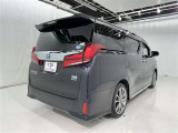 低燃費で環境にもやさしいハイブリッド車です。トヨタ専用診断機器でハイブリッドシステムを綿密に点検してあります!