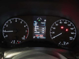 メーター中央には、マルチインフォメーションディスプレイを塔載しています。運転をサポートする情報を表示してくれます☆