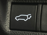 【パワーバックドア】スマートキーや運転席のボタンを押すだけでリアゲートが自動で開閉します!荷物を持っている時や、高い位置にあるバックドアを閉める際に便利な機能です♪