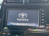 【メーカー純正ナビ】インテリアに溶け込むスタイリッシュな「専用設計」メーカーナビを装備♪視認性や操作性など基本性能にも優れ、より上質なカーライフをお楽しみいただけます。