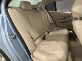 ナンバー付きの車両は公道試乗可能です(登録済未使用車など一部除く)。また、取り回しの確認など、広い場内でご試乗も可能です。お気軽に申し付けください。