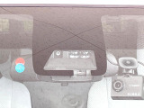 【トヨタセーフティセンス】走行中に前方の車両等を認識し、衝突しそうな時は警報とブレーキで衝突回避と被害軽減をアシスト。より安全にドライブをお楽しみいただけます。
